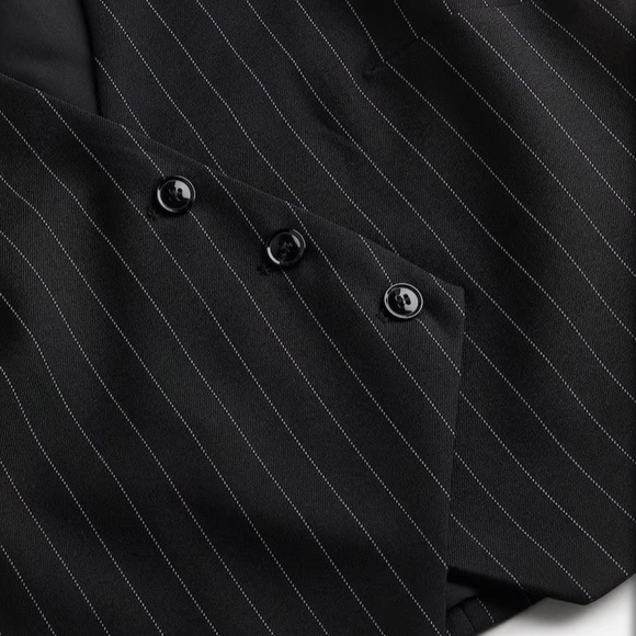 H&M Pinstripe Asymmetric Front Vest - Picture 11 of 13